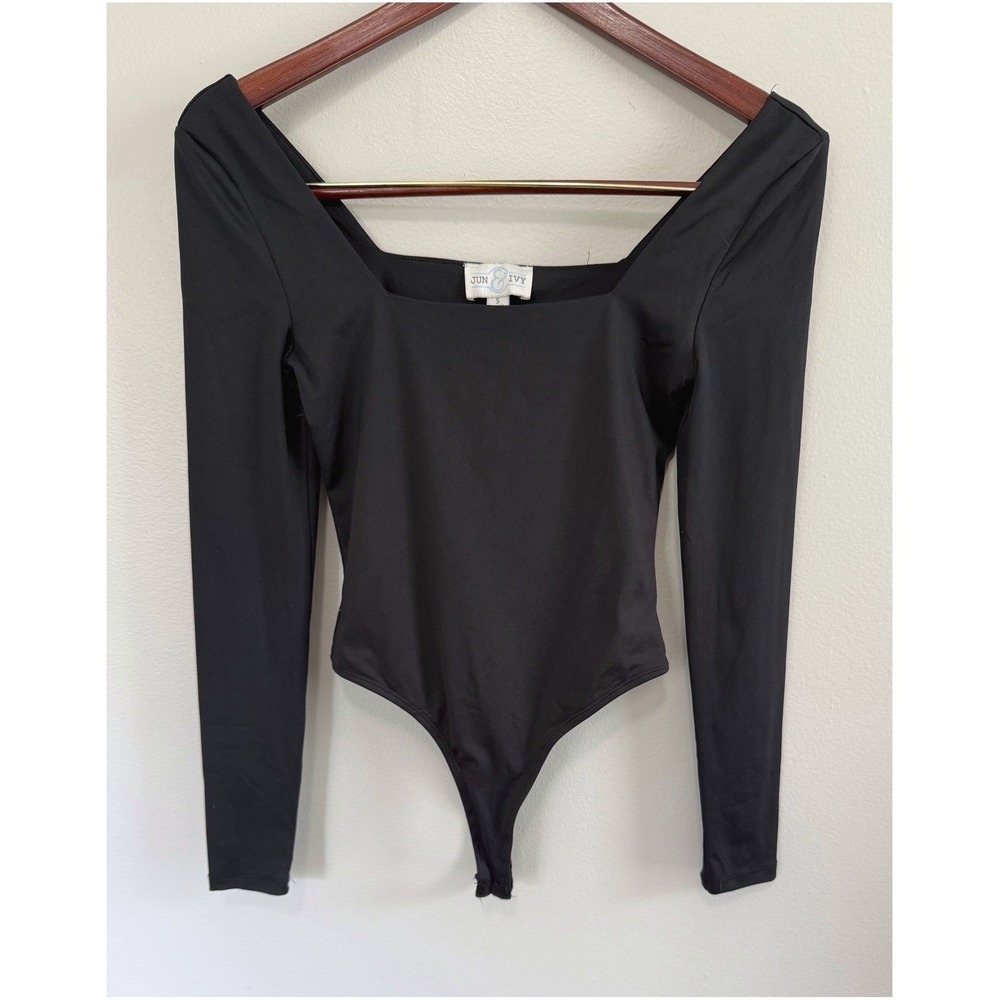 Jun & Ivy Women's Black Square Neck Long Sleeve Thong Bodysuit Sz Small